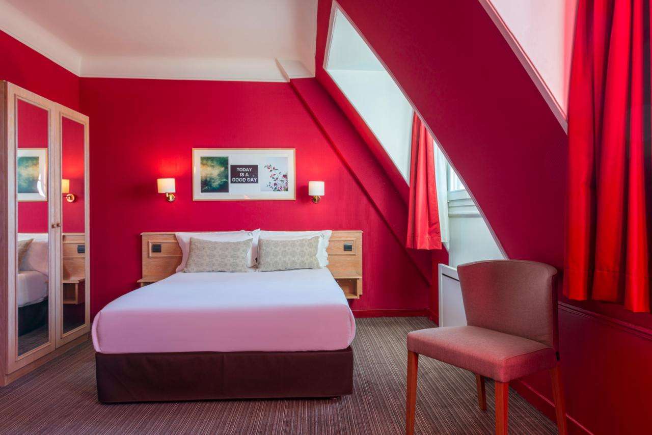 Paris France Hotel - Room