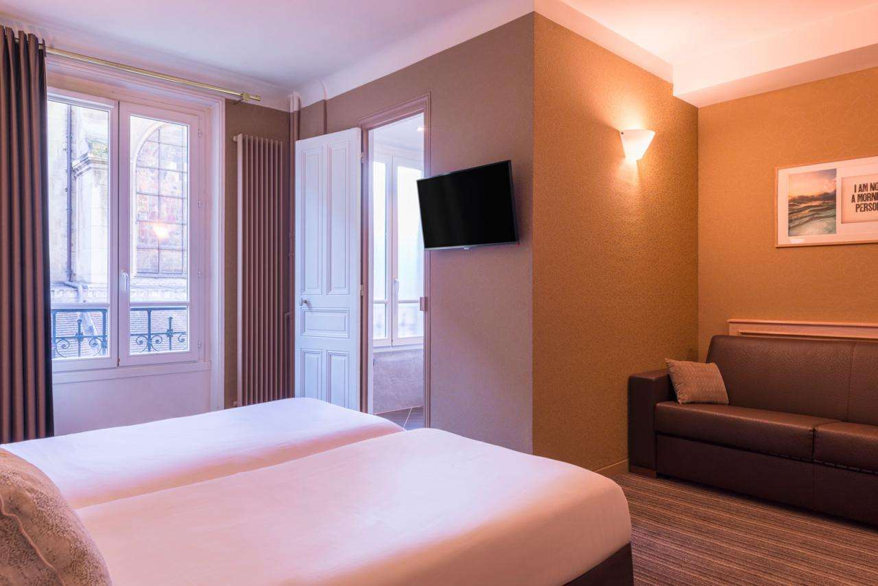 Paris France Hotel - Room