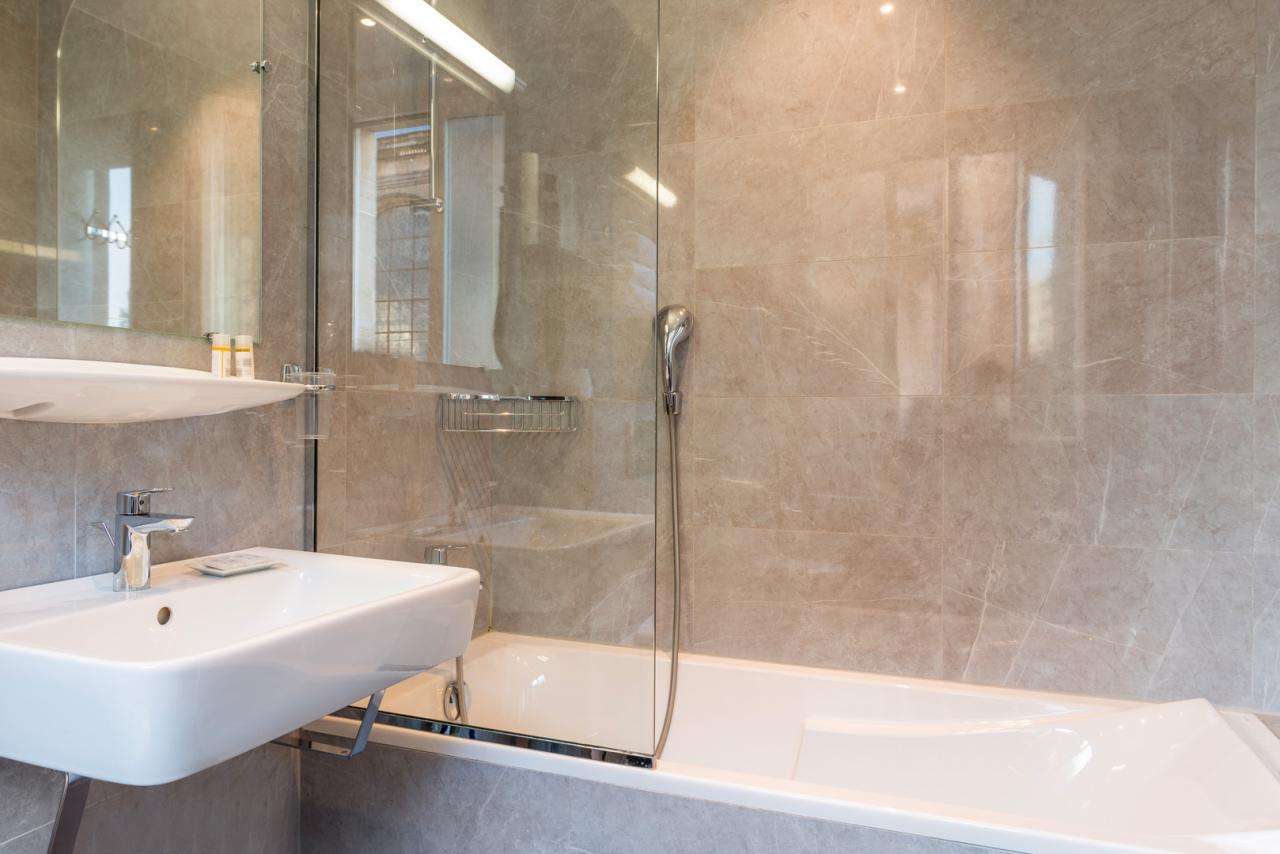 Paris France Hotel - Room - Bathroom